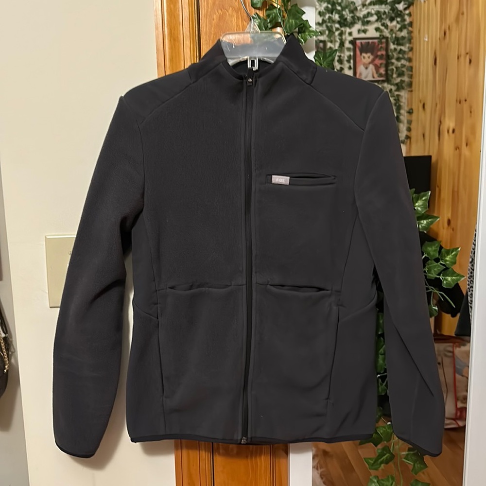 COPY - FIGS Deep Charcoal Gray Fleece Jacket
